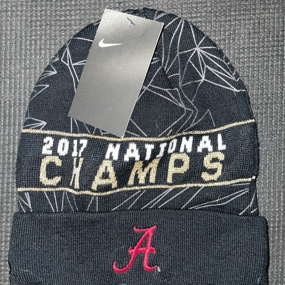 NWT Nike NCAA Alabama Football 2017 National Championship Knit Beanie - Picture 3 of 6